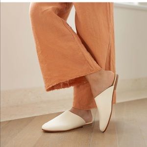 Gently used Handmade Leather. Lima Nisolo Bone colored slips. Size 6